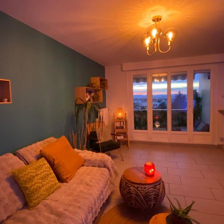 Le Paisible Apartamento Décines-Charpieu Exterior foto