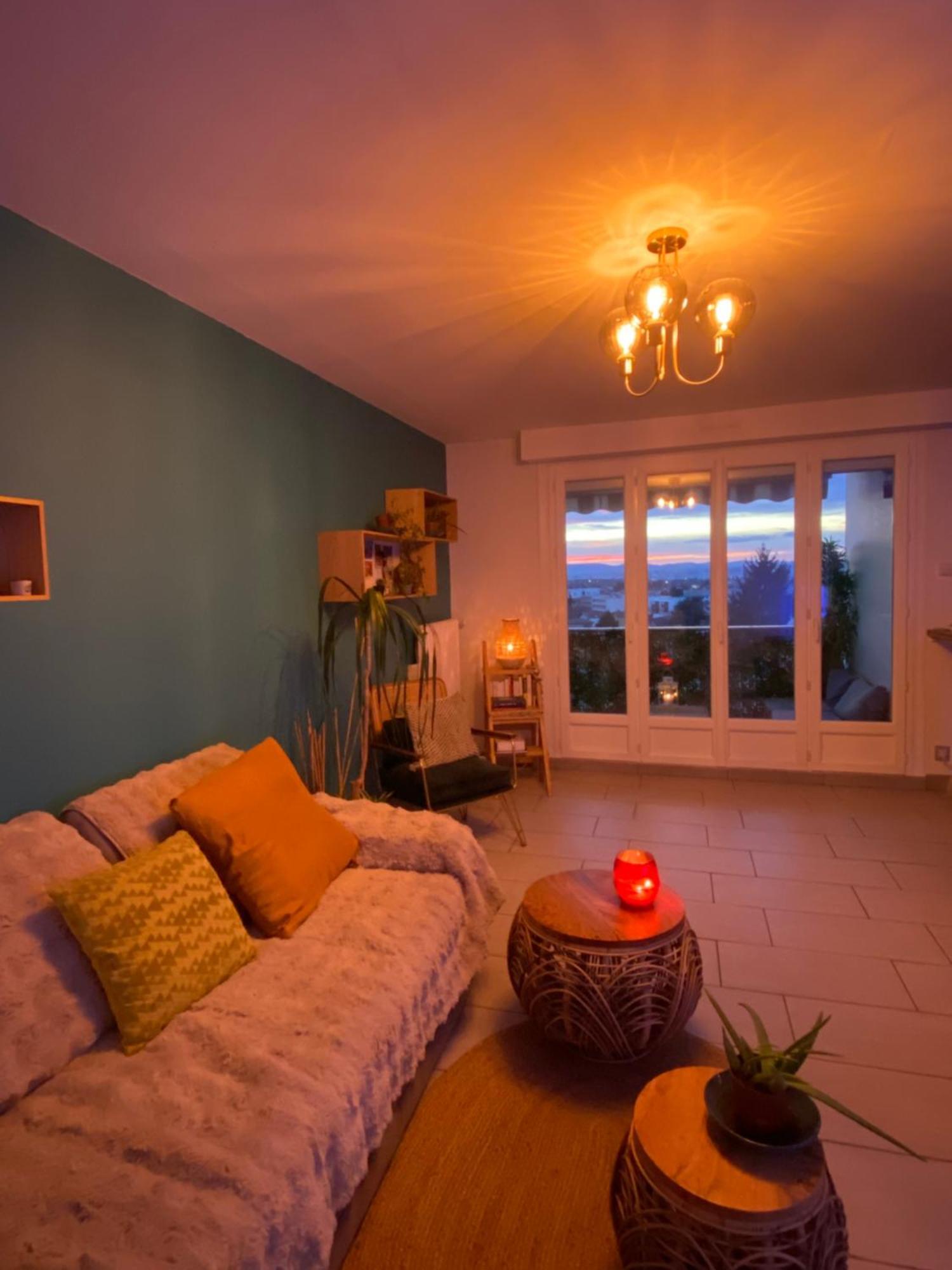 Le Paisible Apartamento Décines-Charpieu Exterior foto